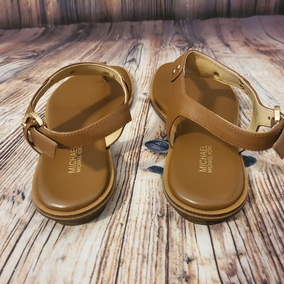 Michael Kors Plate Sandal - Picture 7 of 9